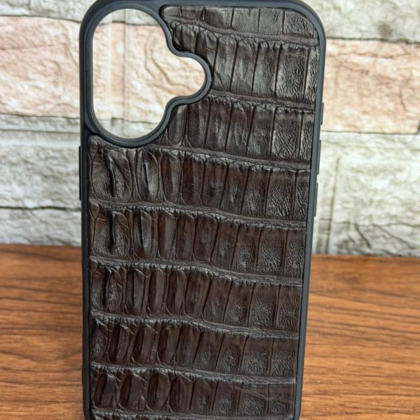 Funda De Piel De Cocodrilo Café Exclusiva Para iPhone 17