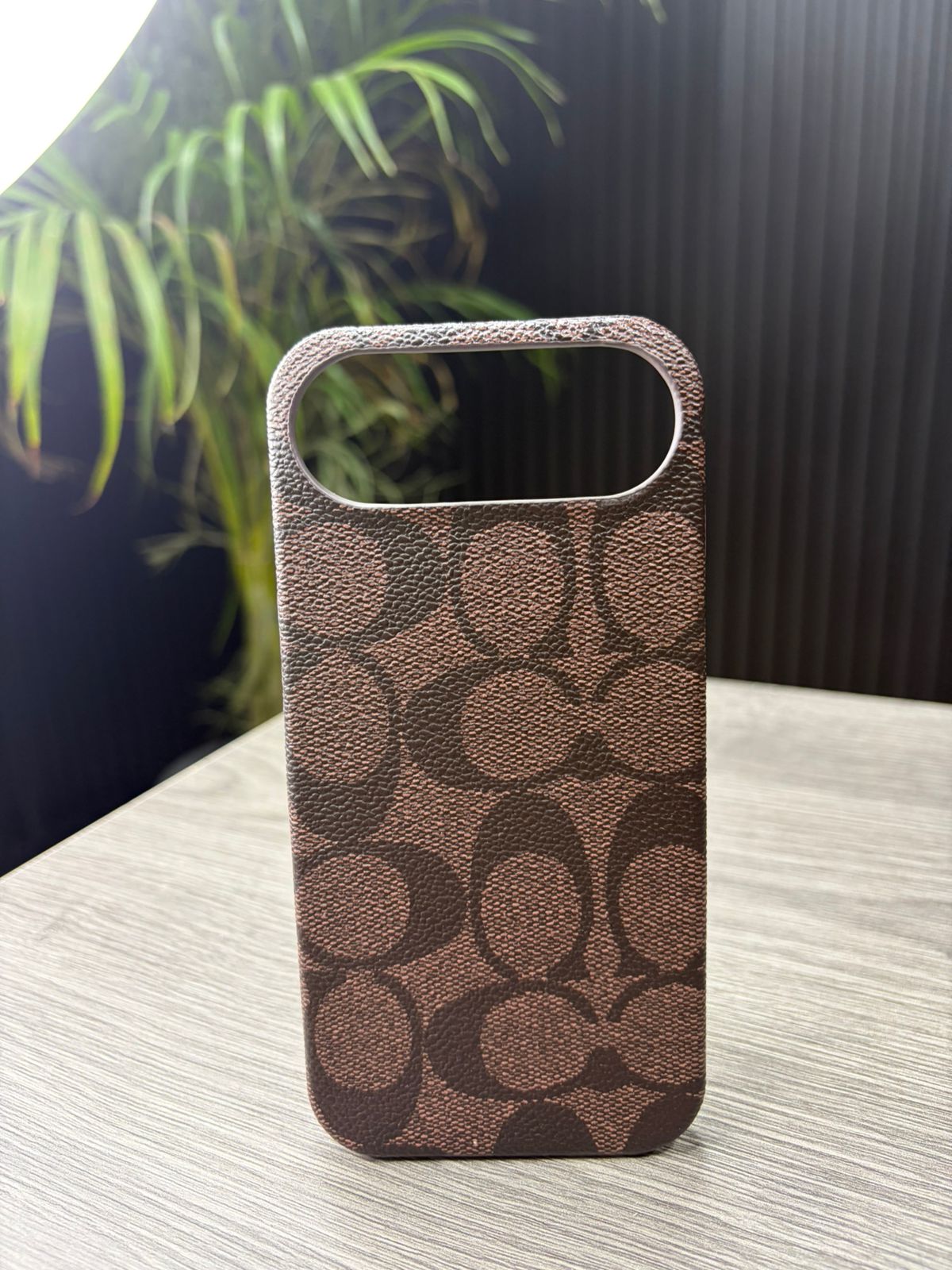 Funda Para iPhone 17 Air Coach Café - Image 2