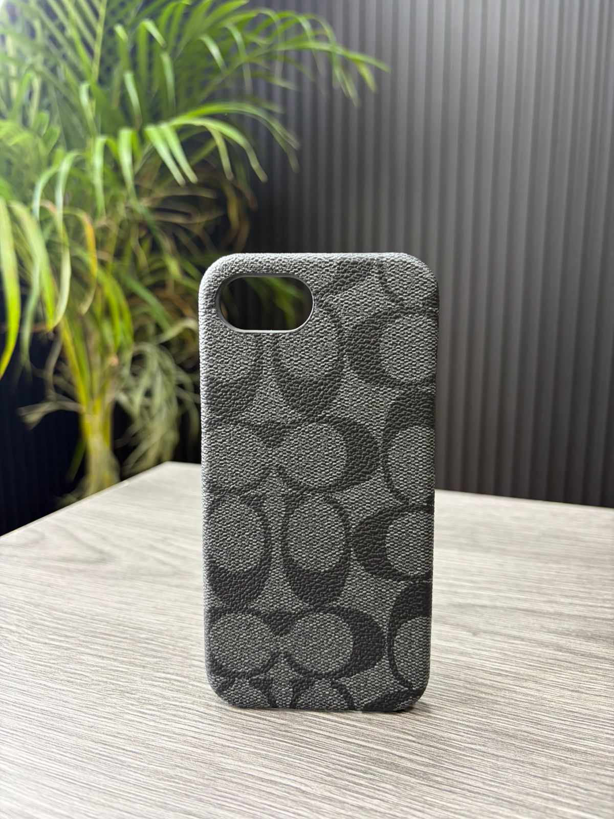 Funda Para iPhone 16E Coach Negro - Image 2