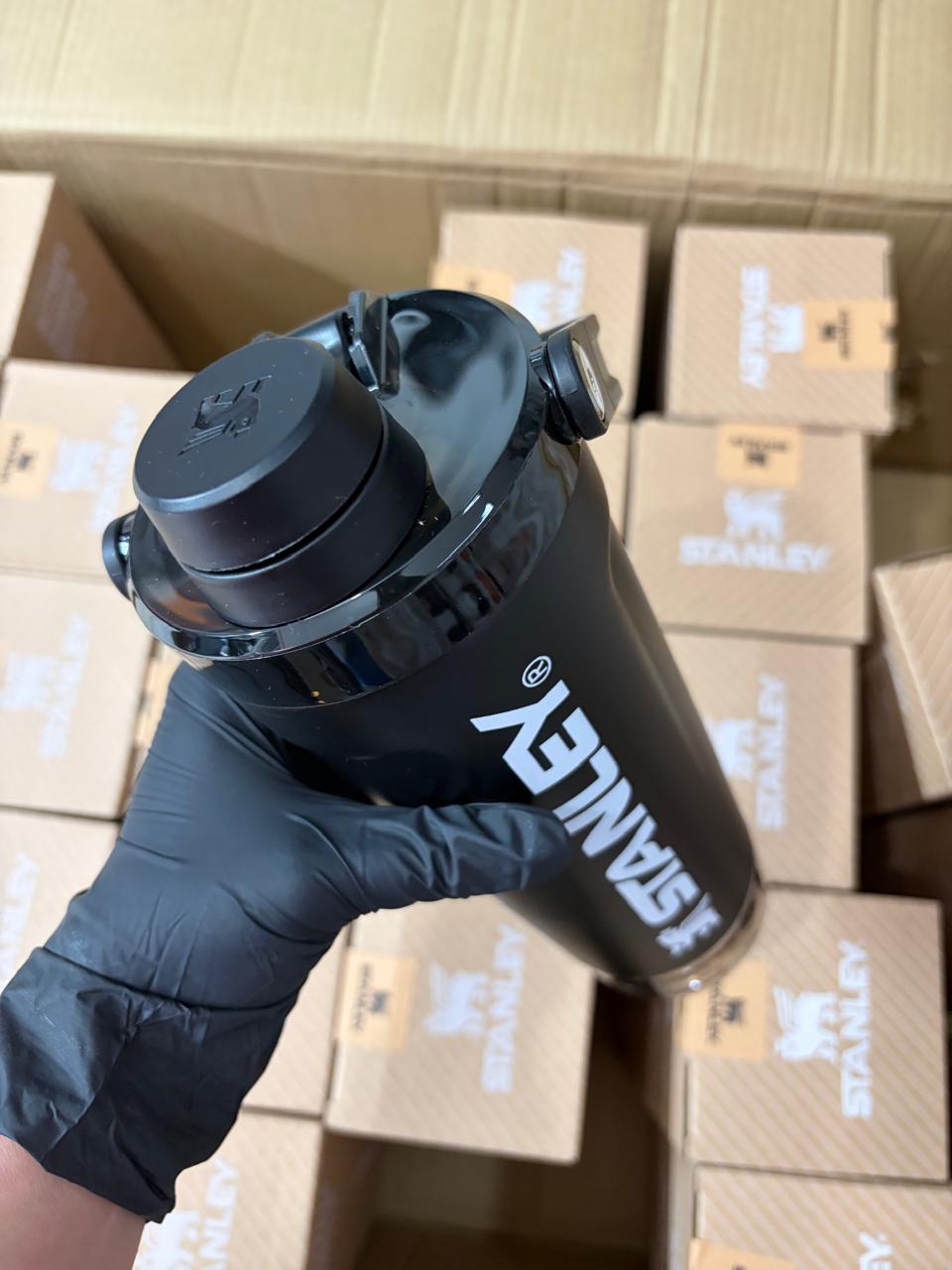 Termo Stanley Shaker 591ml Negro - Image 3
